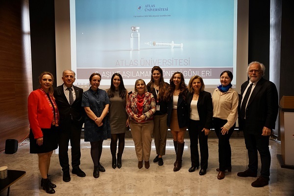 Sağlık çalışanlarının aşılanması ile rol model oluşturulmalı