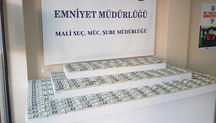 Sahte dolar operasyonu! 1 milyon 300 bin!