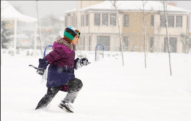 Sakarya'da yarın okullar tatil mi 25 aralık pazartesi meb açıklaması