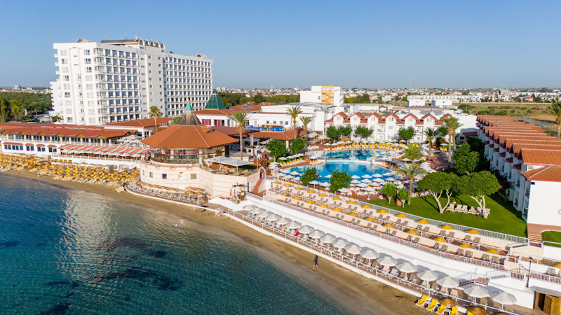 Salamis Bay Conti'de Yaz, Sonbahara Taşınıyor