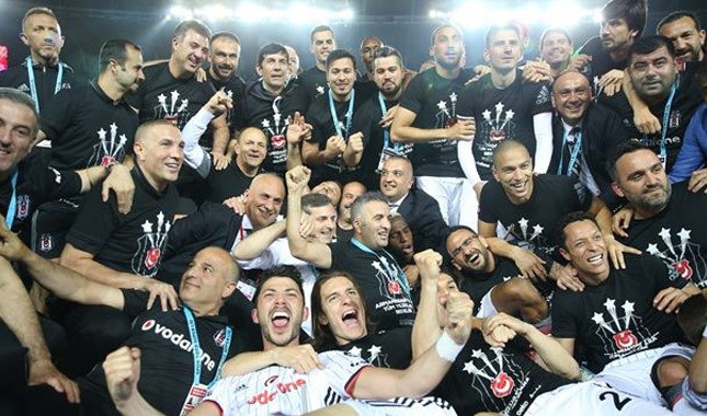 Şampiyon Beşiktaş zirvede