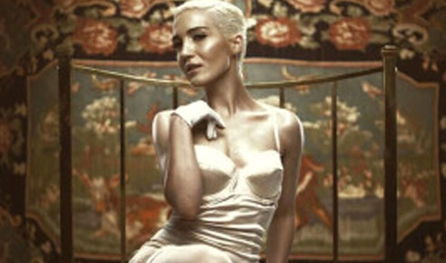 Şarkıcı Mercan'a sevgili dayağı!