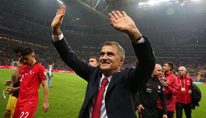 Şenol Güneş'ten tarihi başarı! Bir ilke daha imza attı
