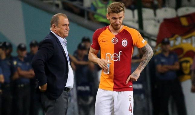 Serdar Aziz Galatasaray'dan ayrılıyor