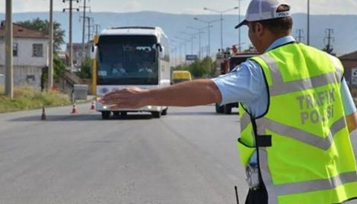 Seyahat kısıtlaması 4 Mayıs saat 24.00'e kadar kadar uzatıldı
