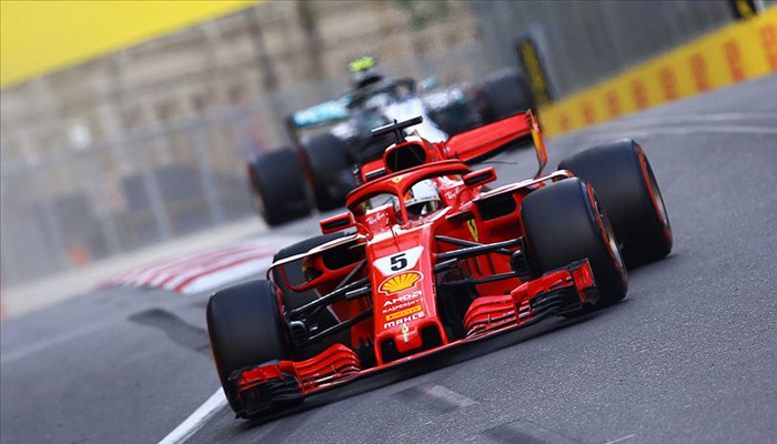 Singapur'da zirve Ferrari pilotu Vettel'in