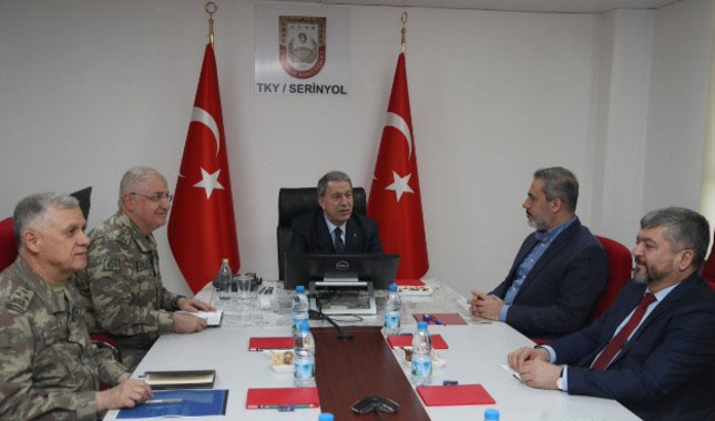Sınırda büyük toplantı