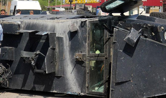 Sınırda zırhlı araç devrildi: 8 asker yaralandı