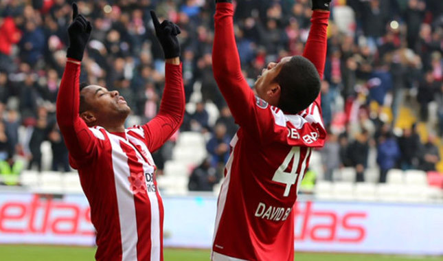 Sivasspor, Ankaragücü'nü 4 golle geçti