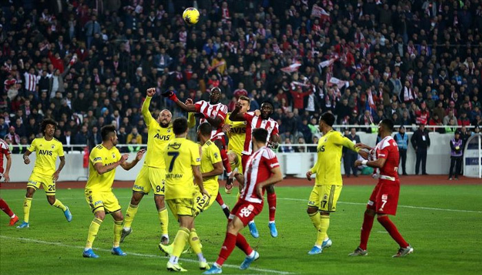 Sivasspor Fenerbahçe engelini de rahat geçti!