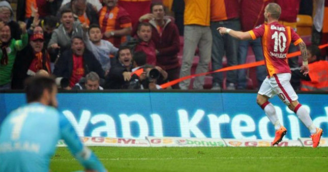 Sneijder Fener derbisine yetişecek mi?