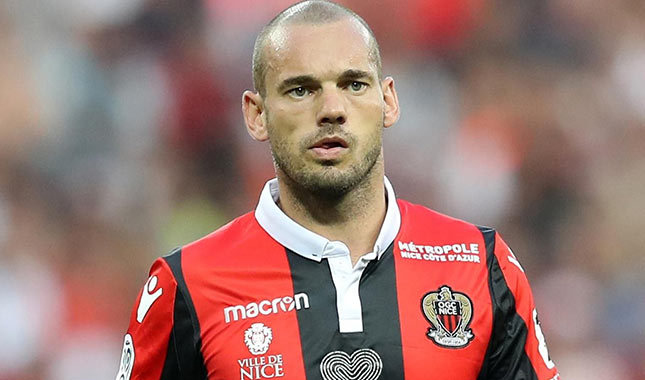 Sneijder Katar Ligi'ne transfer oldu
