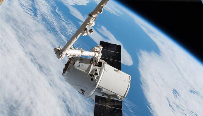 SpaceX'in 'fareli' kargosu uzay istasyonuna ulaştı