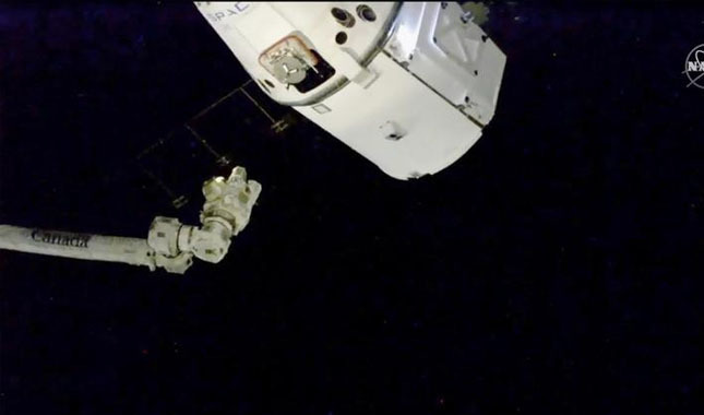 SpaceX'in uzay istasyonuna noel hediyesi