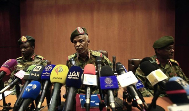 Sudan'da Beşir'in kardeşleri tutuklandı