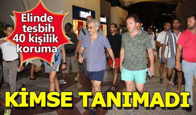 Suudi prensi elinde tesbihle Bodrum sokaklarını turladı