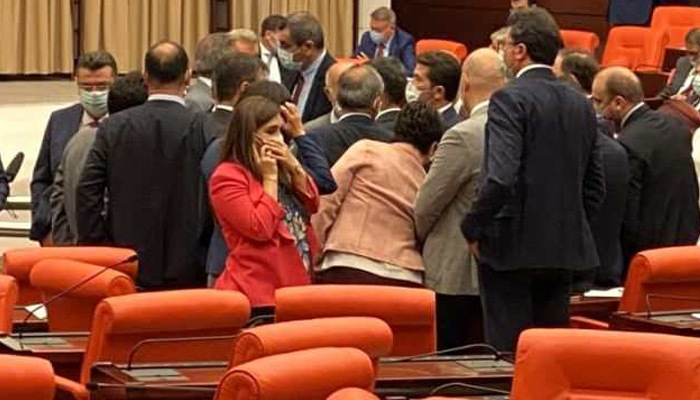 TBMM'de kavga çıktı Özgür Özel'den ilk açıklama geldi