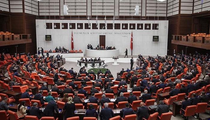 TBMM'ye eşofmanla giriş izinle olacak