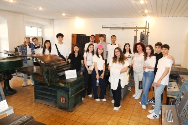 TGC Basın Müzesi'ne Bahçelievler Aydın Doğan Lisesi öğrencilerinden ziyaret