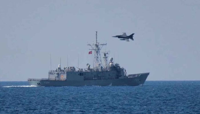TSK Libya açıklarında gövde gösterisi yaptı