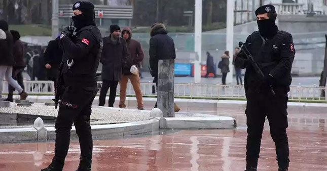 Taksim'de geniş güvenlik önlemleri alınıyor
