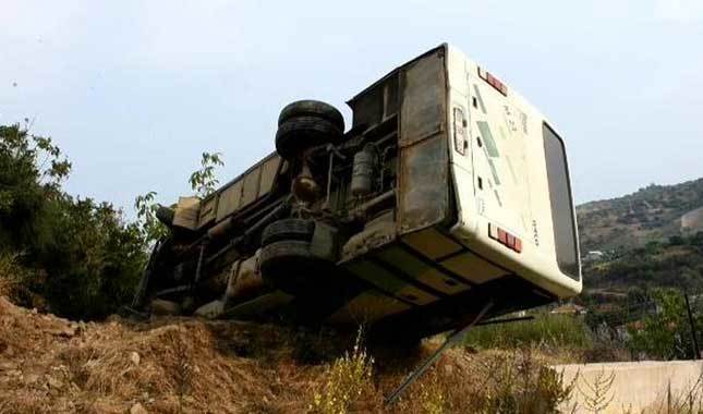 Tarım işçilerini taşıyan minibüs kaza yaptı - Manisa Haberleri