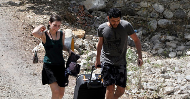 Tatilciler Antalya'yı terk ediyor