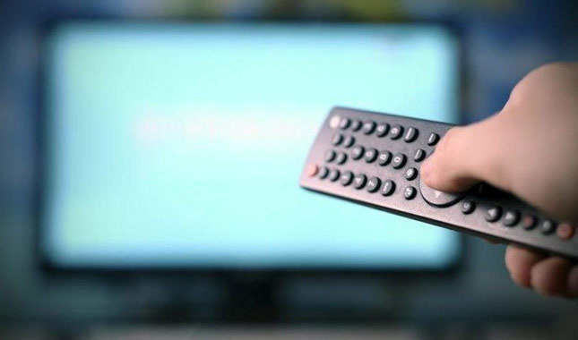 Televizyon izlemek kanser riskini artırıyor