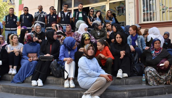 Teröristin annesinden Diyarbakır annelerine çağrı