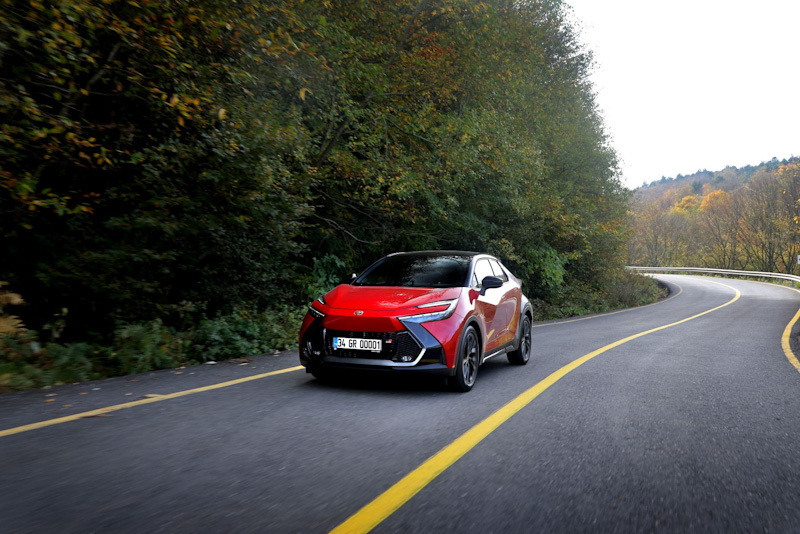 Toyota C-HR Hybrid GR SPORT ile Sportif Kimliğini Güçlendiriyor