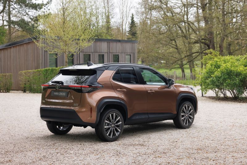 Toyota Yaris Cross Hybrid Yenilenen Sofistike Tarzıyla Türkiye'de