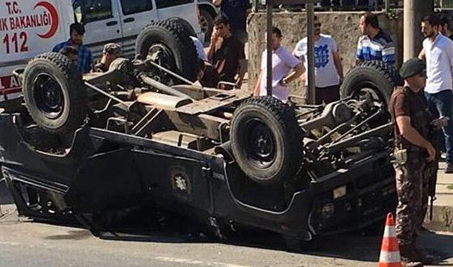 Trabzon ve Şanlurfa'da zırhlı araç devrildi: 13 polis yaralı