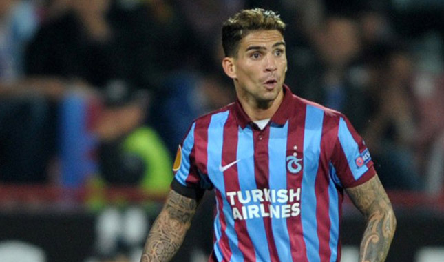 Trabzonspor iki isimle yolları ayırdı