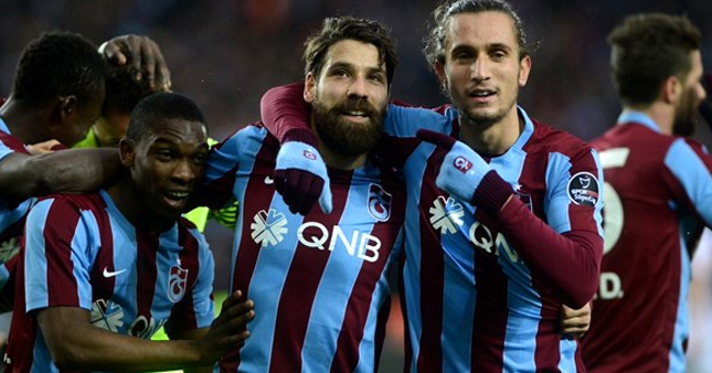 Trabzonspor, ikinci yarının lideri oldu