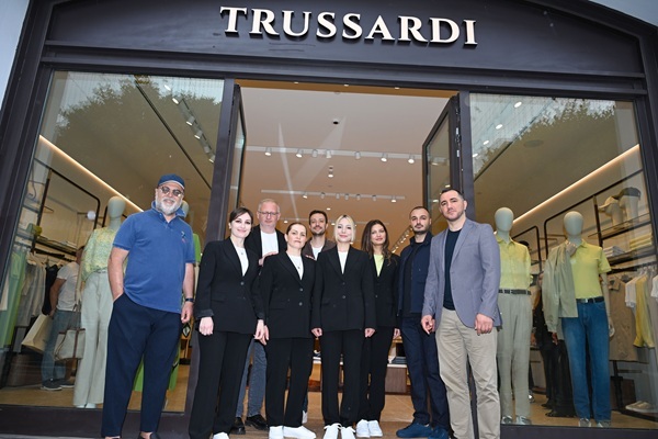Trussardi Türkiye'de İlk Mağazasını Ipekyol Group İle Antalya'da Açtı