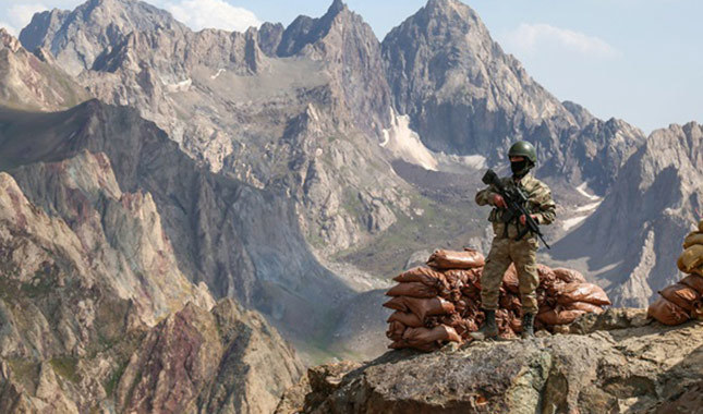 Tunceli'de PKK'nın beli kırıldı 10 terörist etkisiz