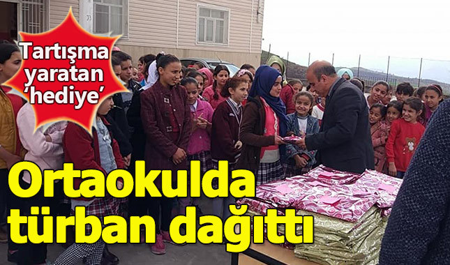 Türban dağıtan Milli Eğitim Müdürü tartışma yarattı