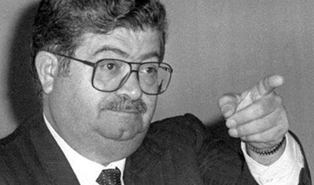 Turgut Özal kimdir? hangi tarihte Cumhurbaşkanlığı yaptı ölüm nedeni ne? Türkiye için önemi nedir? icraatları neler?