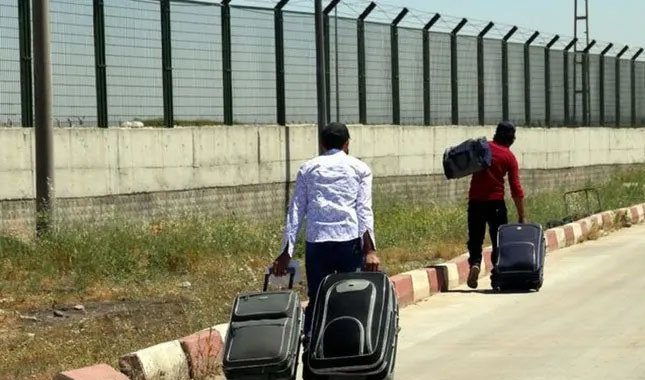 Türkiye'deki Suriyeliler ülkesine dönüyor