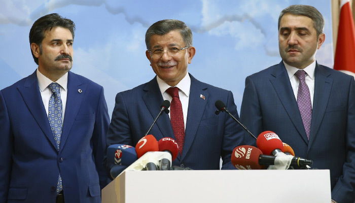 Ünlü isim de partisine katılıyor!