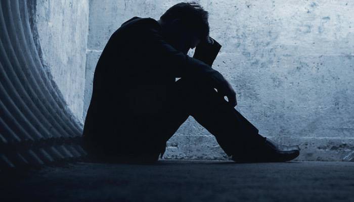 Uzmanlar uyardı! Depresyon Alzheimer'ı tetikliyor