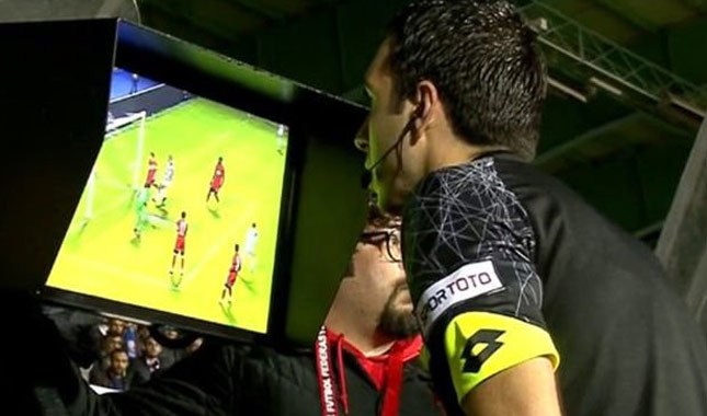 İsmail Dilber: VAR, futbolun önüne geçiyor İsmail Dilber: VAR, futbolun önüne geçiyor