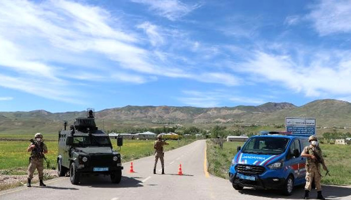 Van'da iki mahalle daha karantinaya alındı