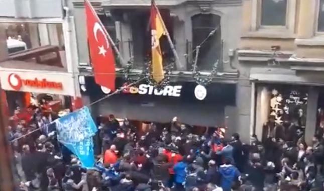 Vandal Trabzonspor taraftarından çirkin saldırı