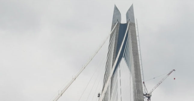Yavuz Sultan Selim Köprüsü’ne tacı takıldı