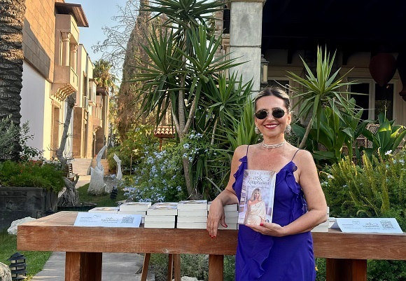 Yazar Seda Diker'in Yeni Romanı "Aşk Kütüphanesi" Bodrum'da Özel Lansmanla Tanıtıldı