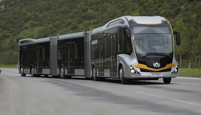 Yeni metrobüsler test sürüşüne başladı