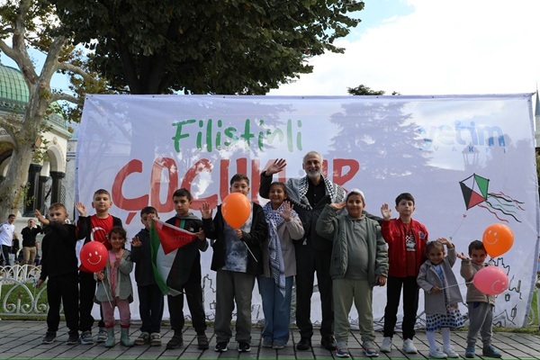 Yetim Vakfı'nın Çağrısıyla Binlerce Kişi Çizimleriyle Filistinli Çocukların Sesi Oldu