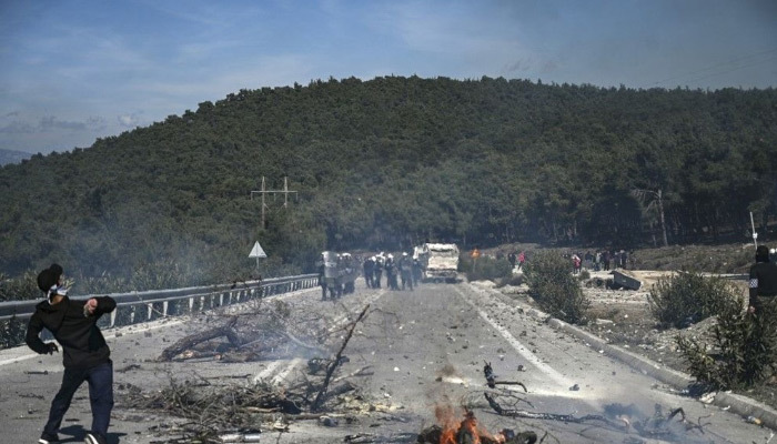 Yunan adaları savaş meydanına döndü!