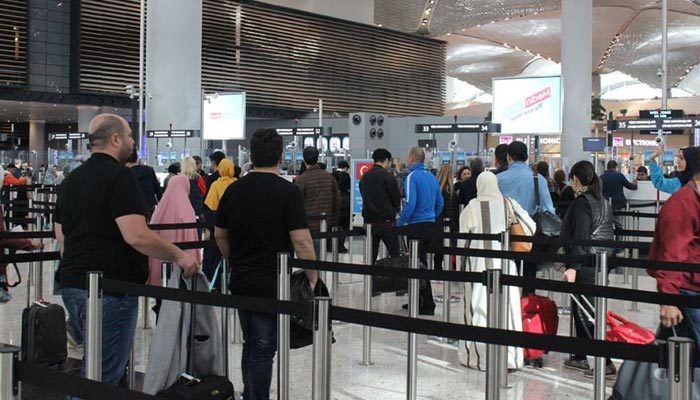 Yurt dışına çıkacaklar dikkat! Süre uzatıldı